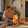 Anti-aboiement pour chien en appartement : comment retrouver le calme sans déranger les voisins ?
